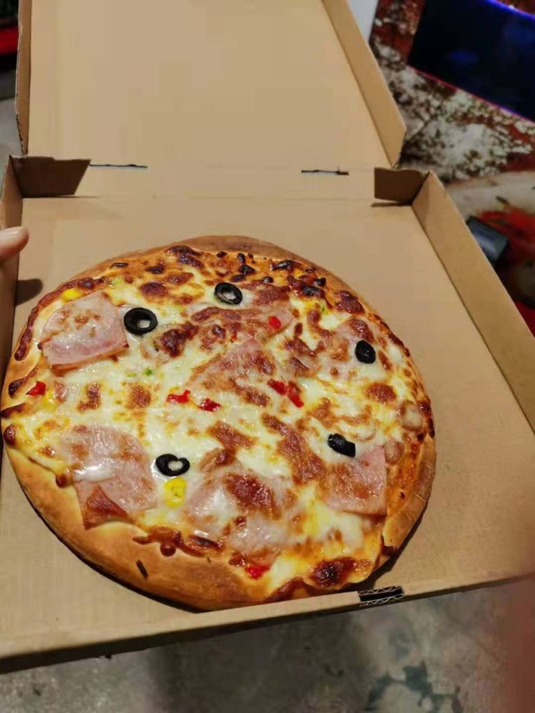 The automatic commercial price is completely comparable to the 2025 new coin operated pizza vending machine